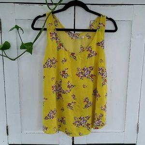 🌟SALE!! 🎉🌟HOST PICK!!🌟🎉Old Navy 🌻 Tank Top
